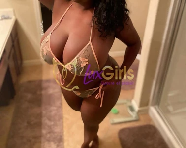 sur-alzette-noir-escorte-chocolate-1